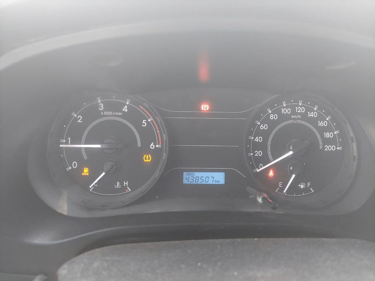 Toyota Hilux DC 2.4L 4WD DIESEL MANUAL TRANSMISSION