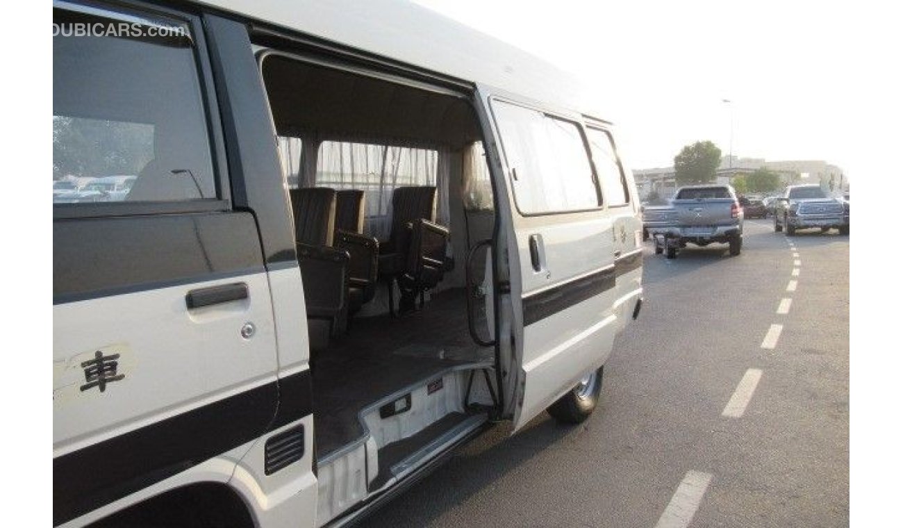 تويوتا هاياس TOYOTA HIACE RIGHT HAND DRIVE (PM1003)