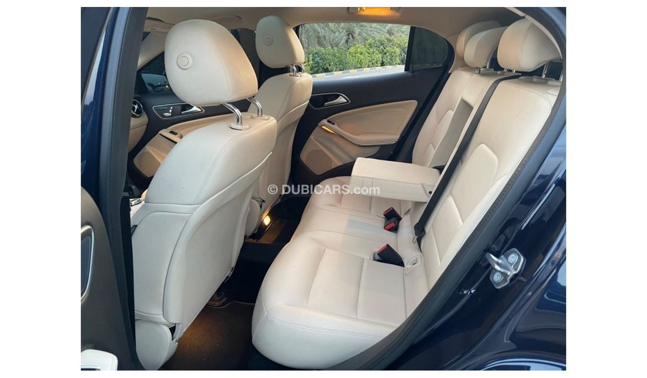 Mercedes Benz GLA250 Std MERCEDES- GLA 250 - MODEL 2018     ( UAS_ SPEC)