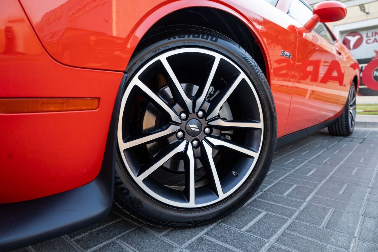 Dodge Challenger R/T 5.7L (375 HP)