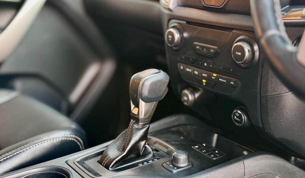 فورد رانجر OFF ROAD WILD TRAK | RHD | 2018 | (AT) | 3.2L DIESEL ENGINE | REAR VIEW CAMERA | SIDE AWNING CAMPING