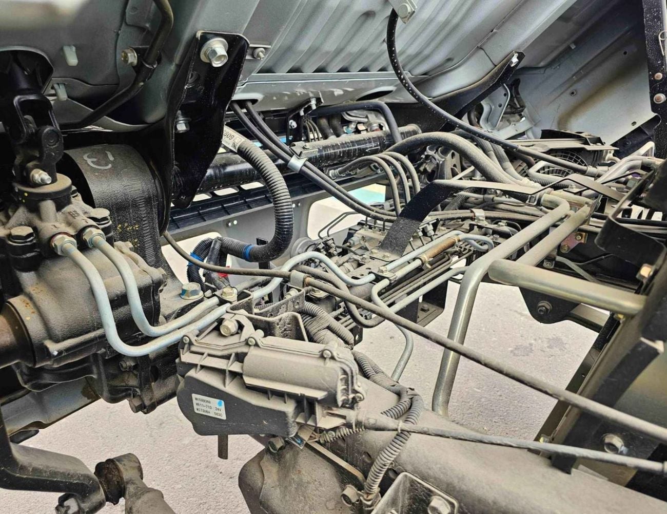 ميتسوبيشي فوسو كانتير CARGO 4.2L DIESEL MITSUBISHI CANTER CARGO 170L WITH ABS 2 TANKS DIESEL MT 4.2L V6 (CODE # CTRCRA)