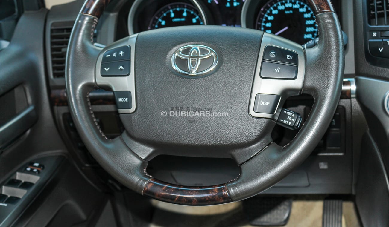 Toyota Land Cruiser VXR V8 4.6 2010 GCC - Full Option - Perfect Condition