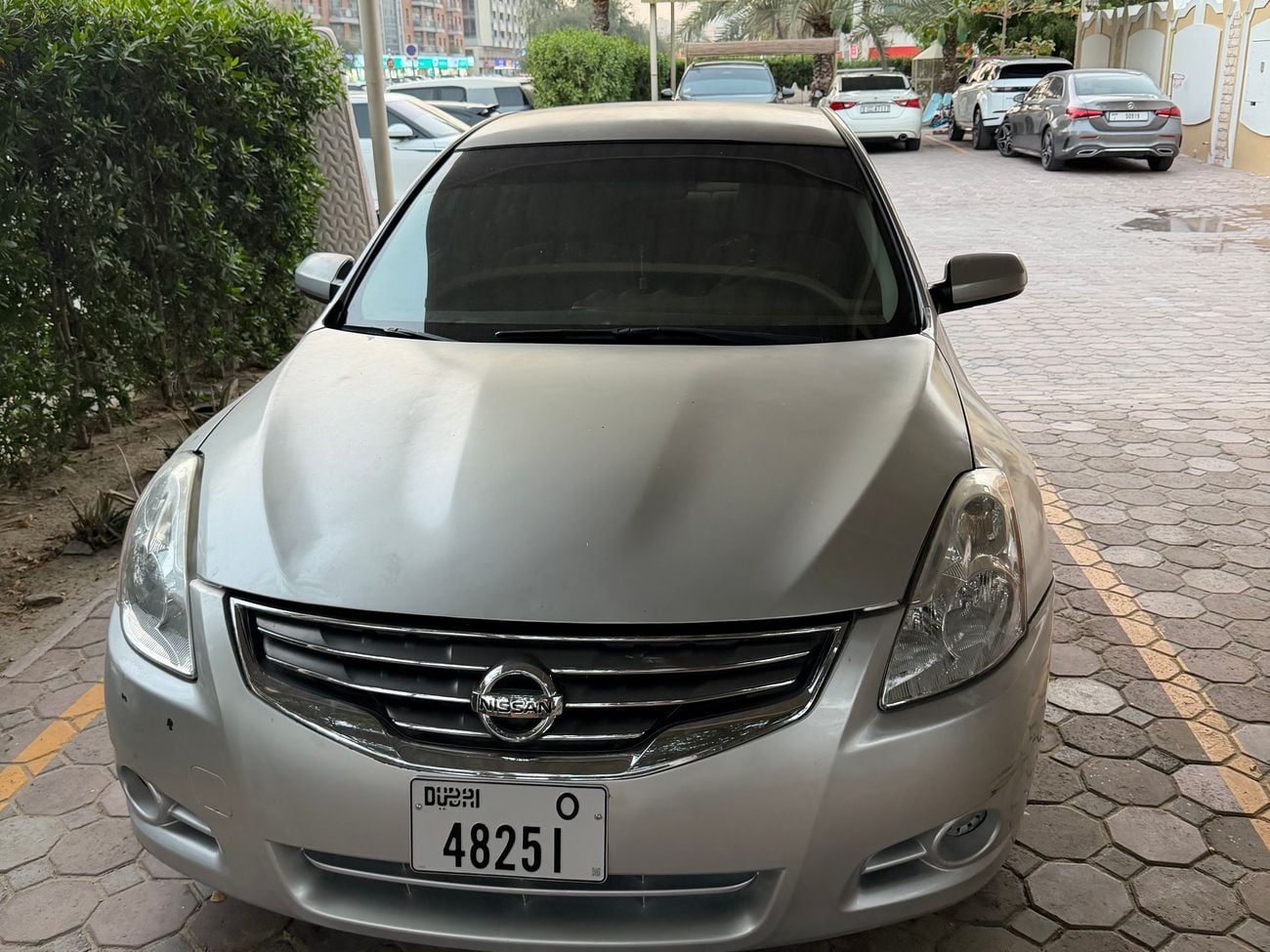 Nissan Altima s