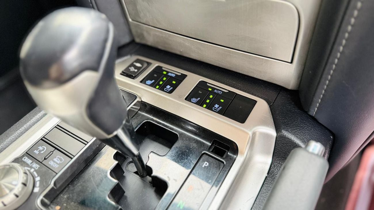 تويوتا لاند كروزر -