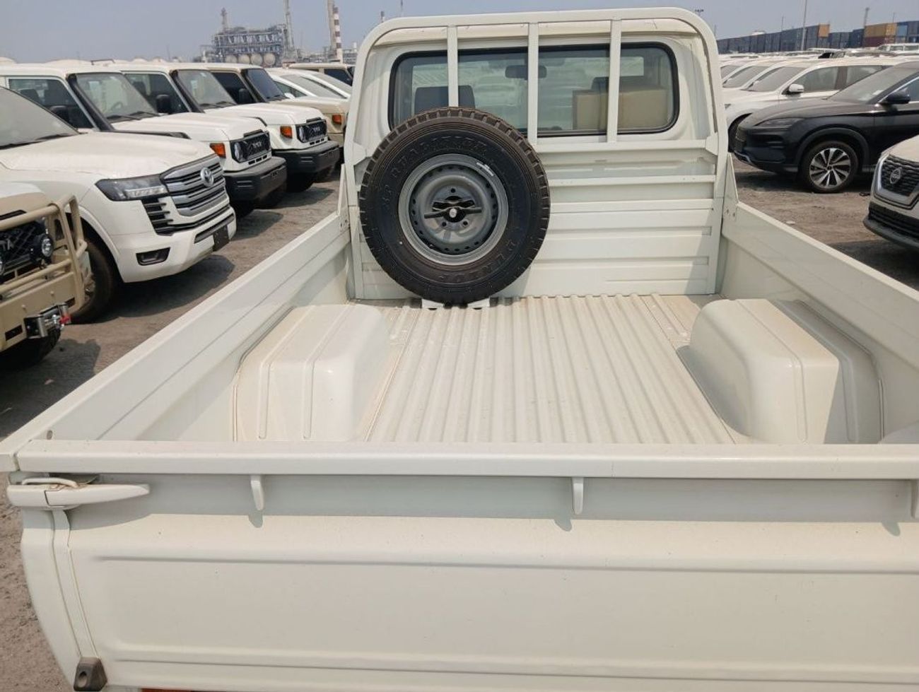 تويوتا لاند كروزر بيك آب Single Cab - 4.2L Diesel Manual - 6 Cylinders - White - ECT0001