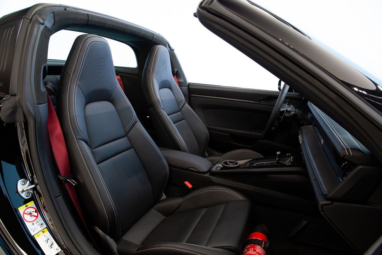 Porsche 911 TARGA 4 GTS