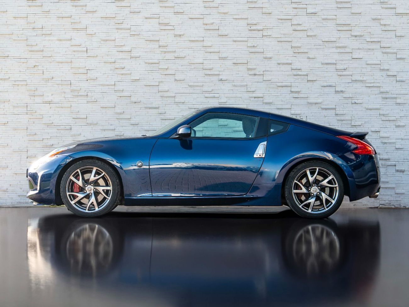 Nissan 370Z Std 3.7L (324 HP) Coupe