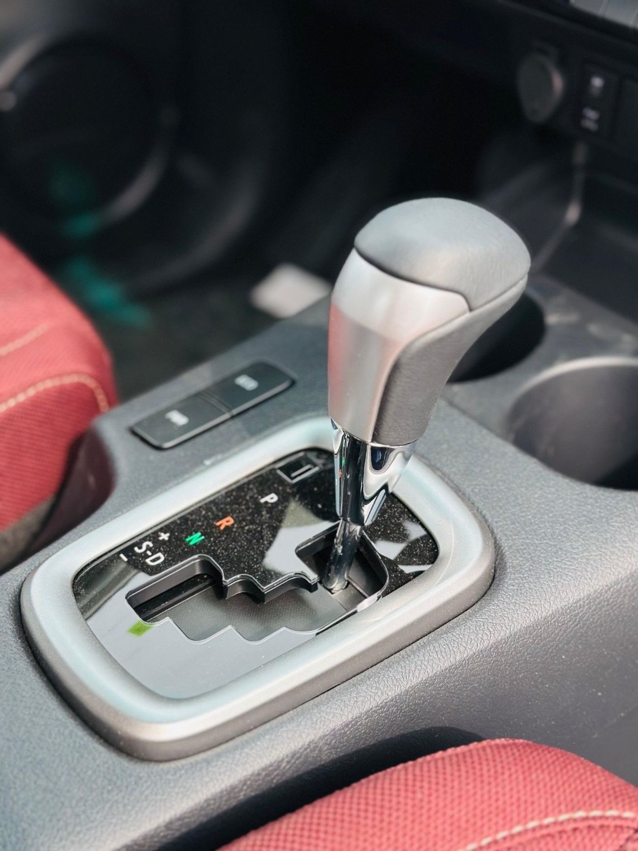 تويوتا هيلوكس S GLX 2.4L AWD A/T