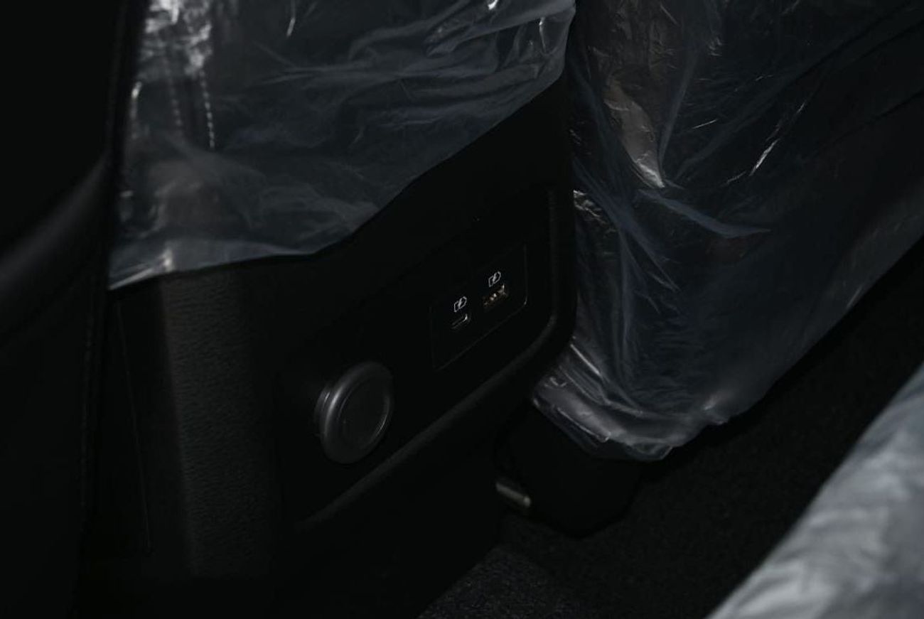 Mitsubishi L200 Mitsubishi L200 Sportero 2.4 L Diesel, 4WD, Pickup, Model 2024, Color Black (Export Price)