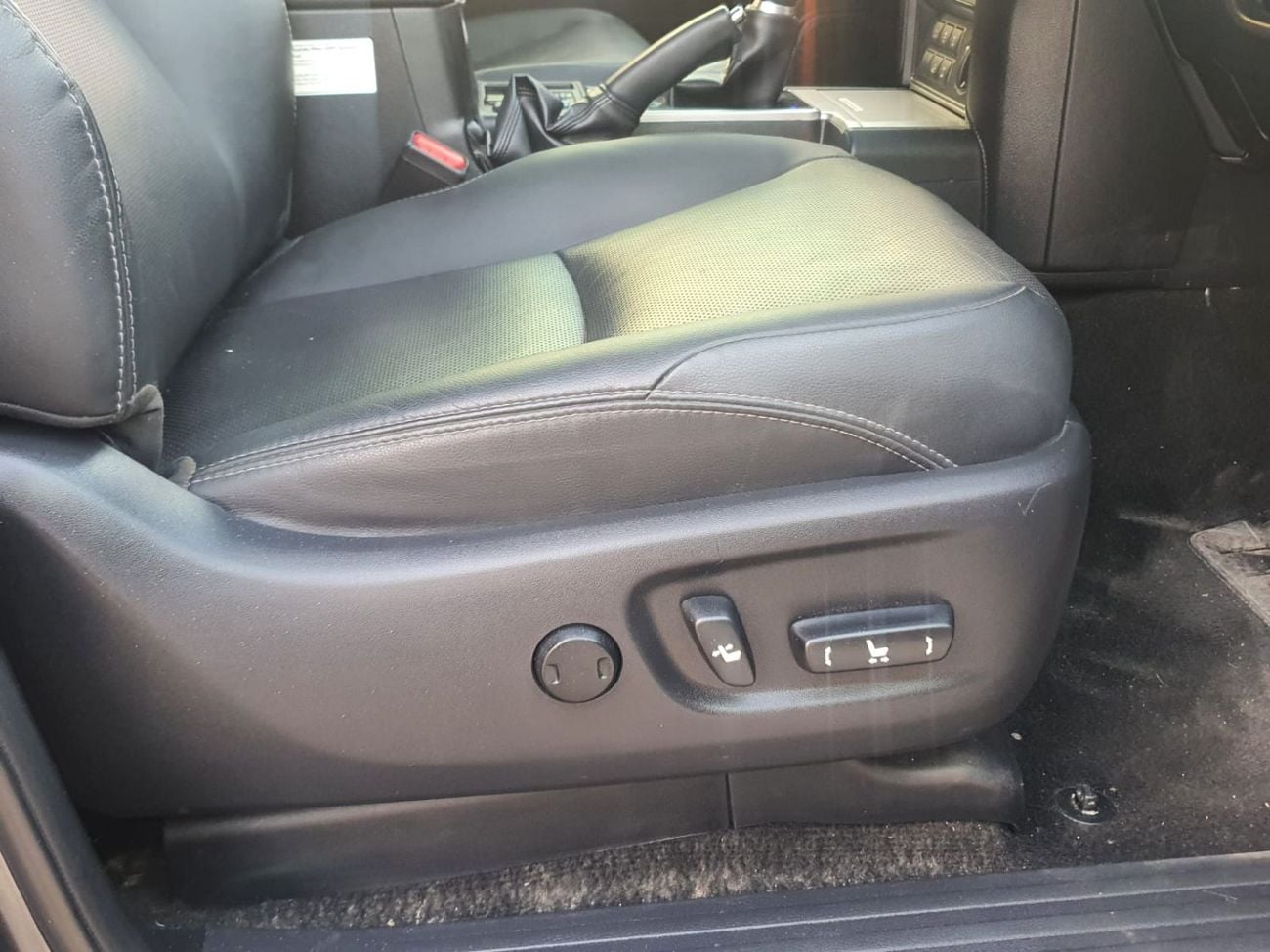 تويوتا برادو TXL 2.8L Top of the option Diesel Engine RHD 4WD V4 Automatic Gear SUV 7 Seats 5 Doors