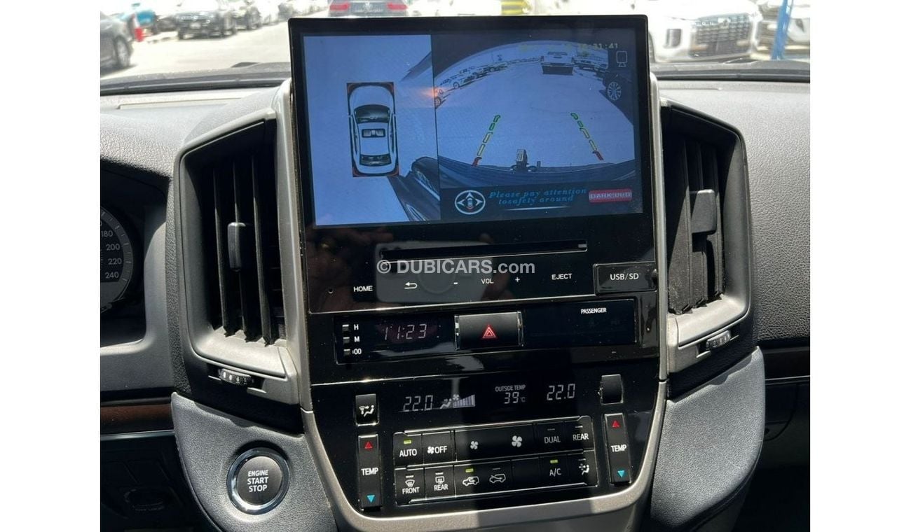 Toyota Land Cruiser 4.0L GXR V6 PETROL FULL OPTION