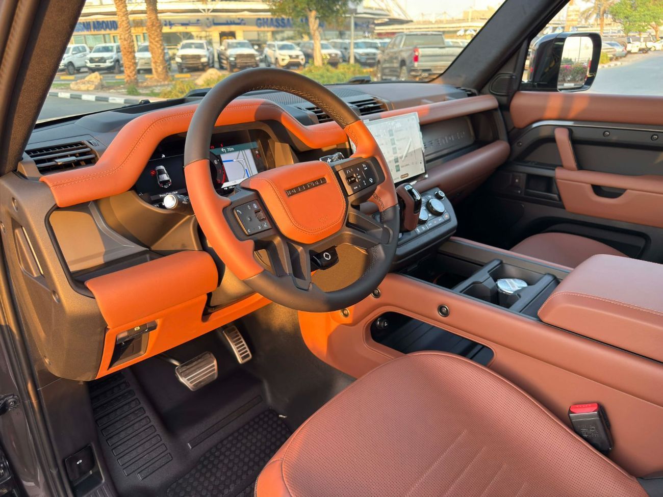 Land Rover Defender 110 P635 OCTA V8 **2025**GCC SPEC UNDER WARRANTY