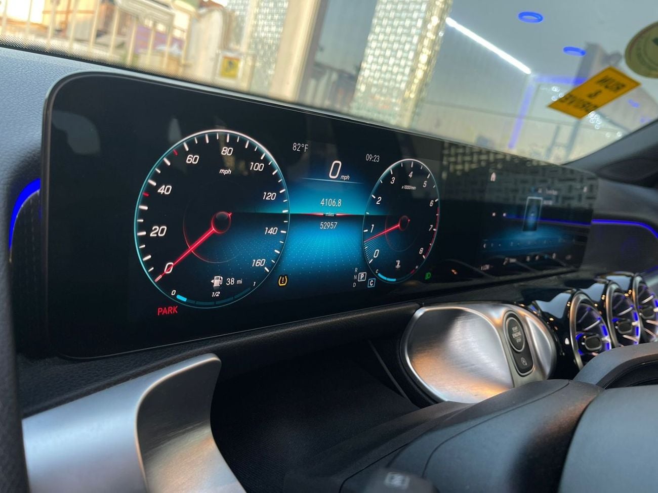 مرسيدس بنز GLB 250 4MATIC