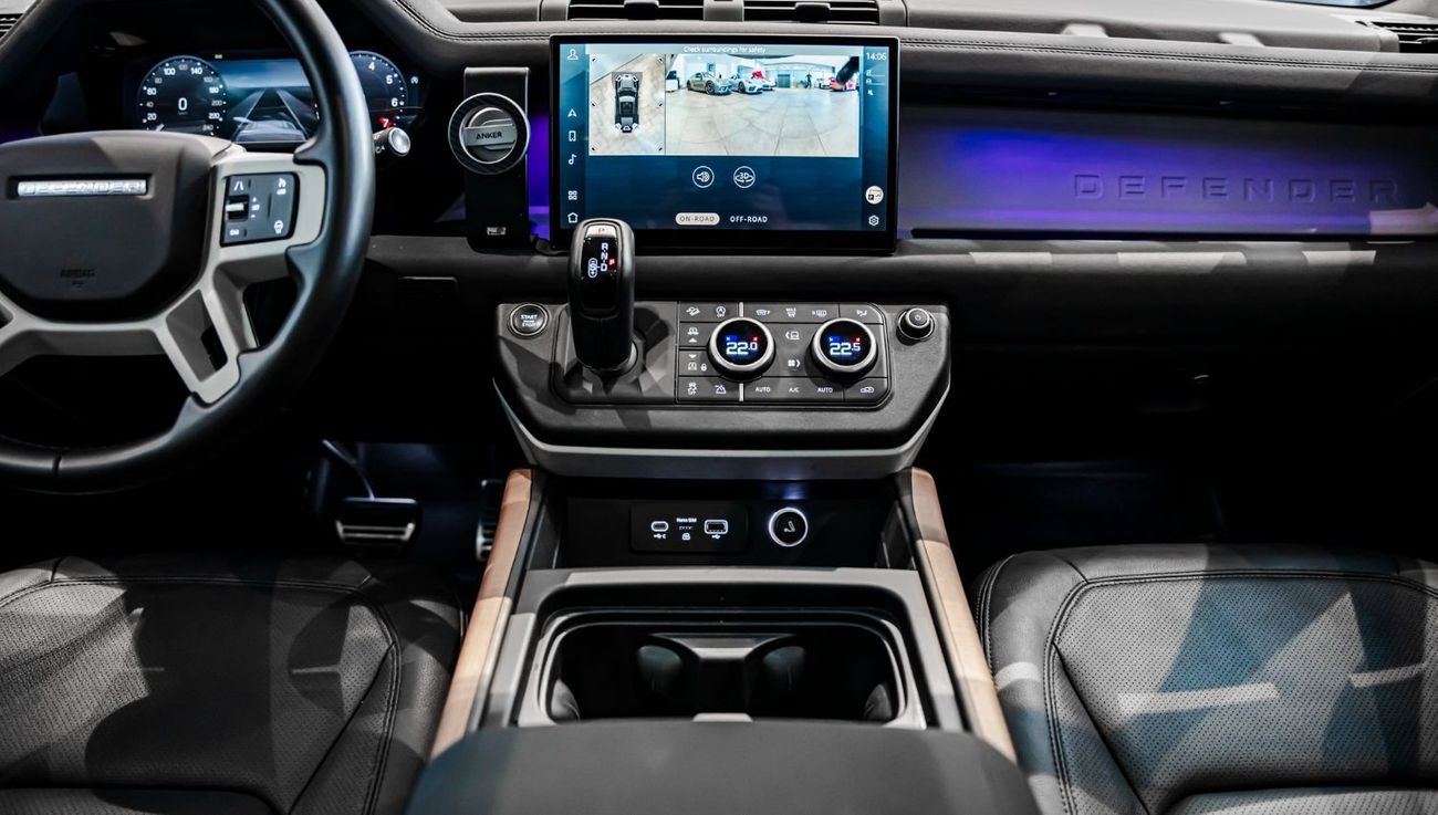 Land Rover Defender 2023 Land Rover Defender 110 P300 SE, 2028 Land Rover Warranty + Service Contract, Low KMs, GCC