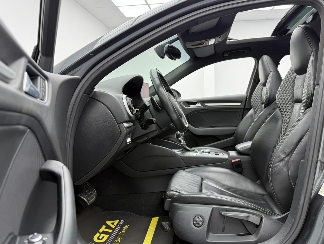 أودي S3 TFSI quattro 2.0L 2016 Audi S3 Quattro ,Full Service History ,Excellent Condition ,GCC