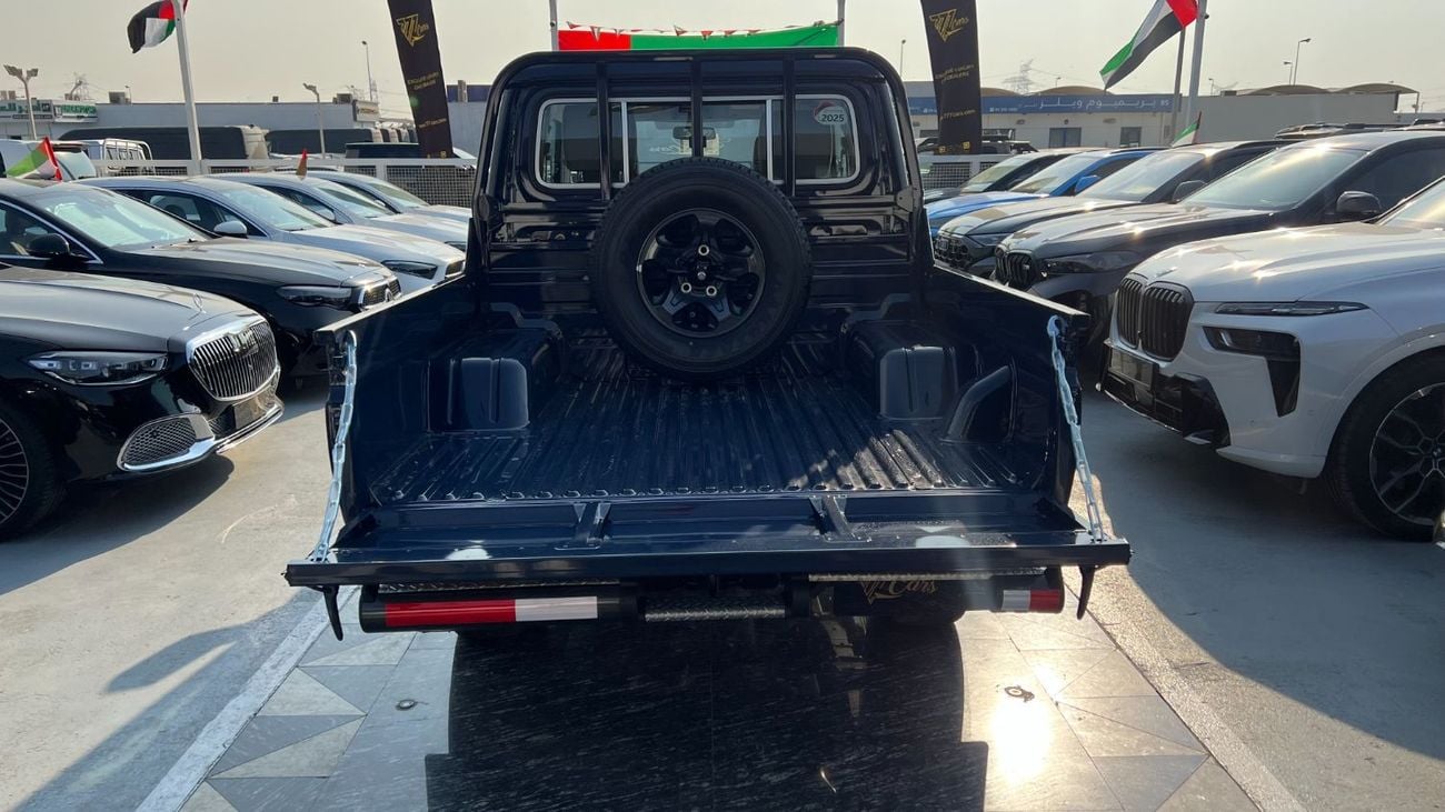 تويوتا لاند كروزر بيك آب 4.0L Double Cab