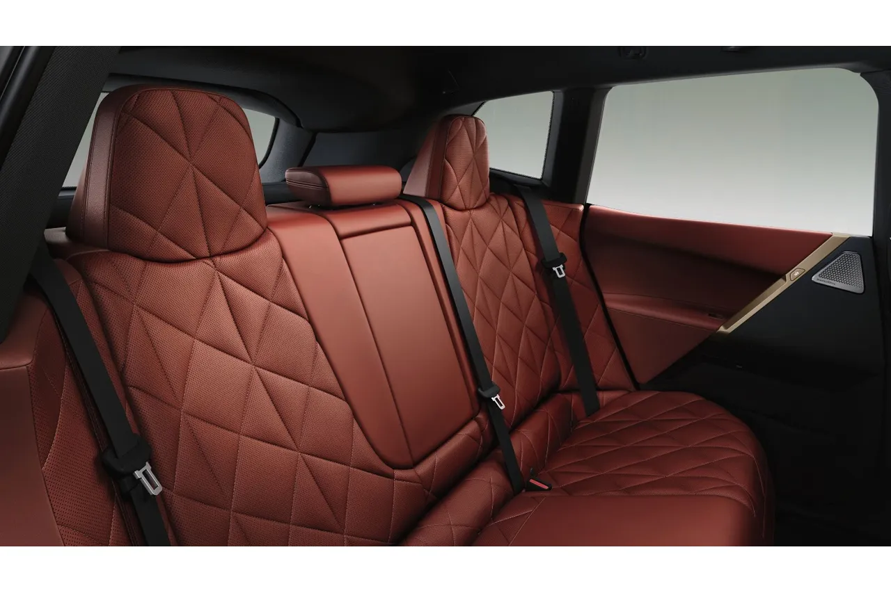 BMW iX interior - Rear Seats
