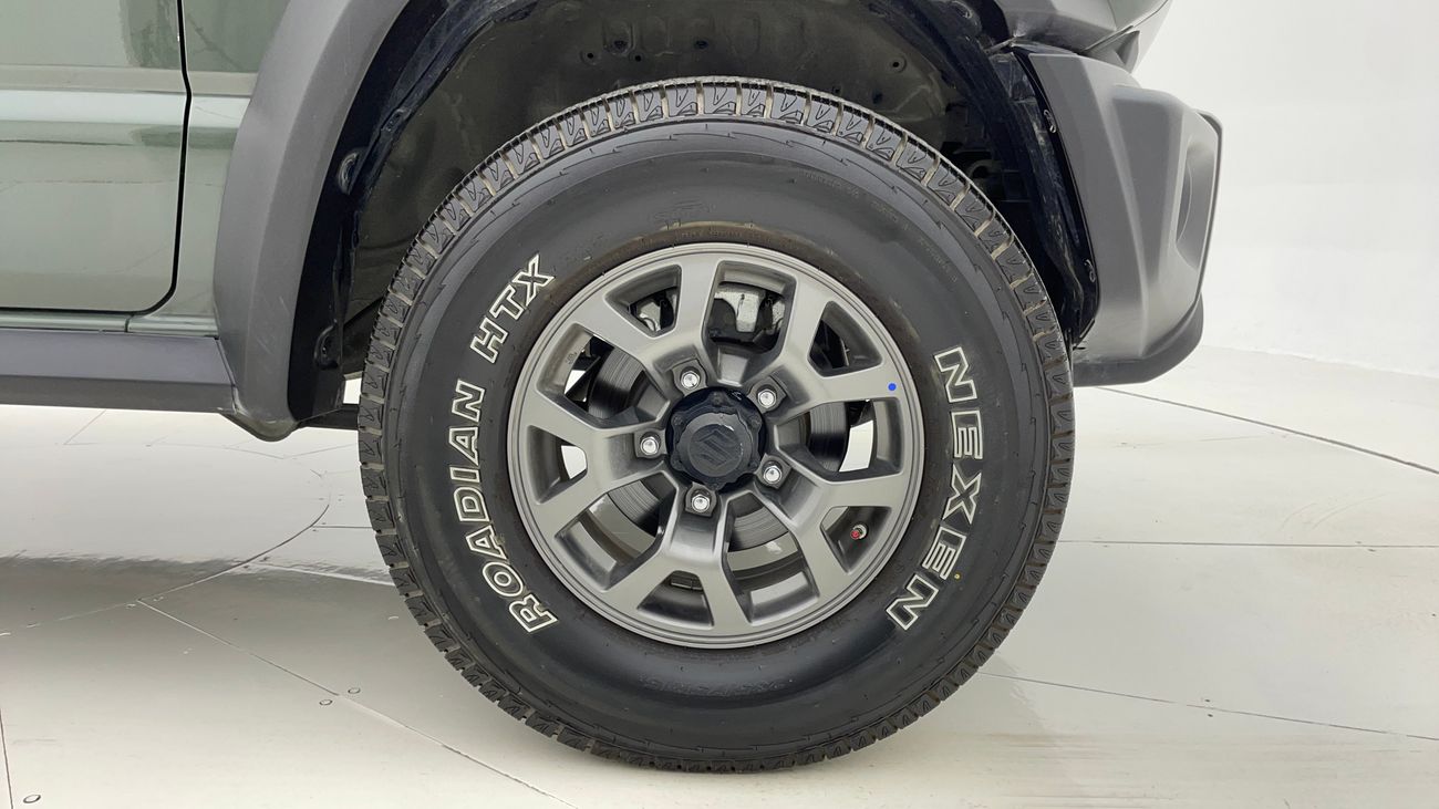 سوزوكي جيمني GL M/T 1.5 | بدون دفعة مقدمة | اختبار القيادة في المنزل