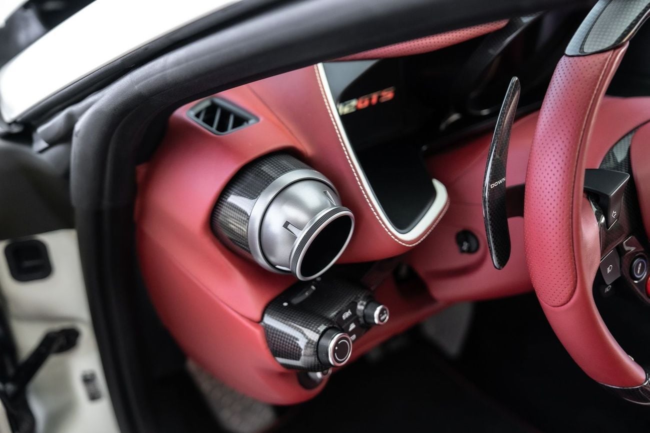 فيراري 812 GTS