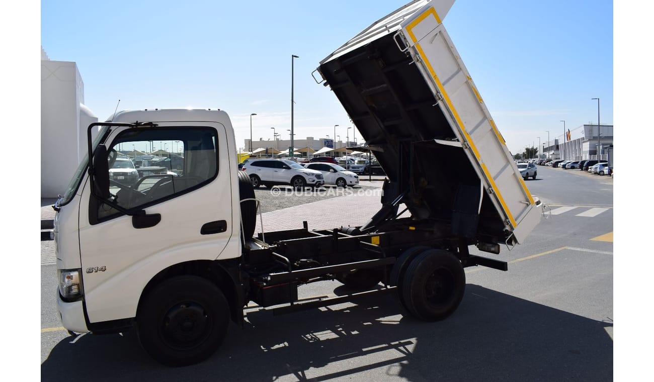 Hino Dumber 619 Hino 614 Dump Truck, Model:2020. Excellent condition with low mileage