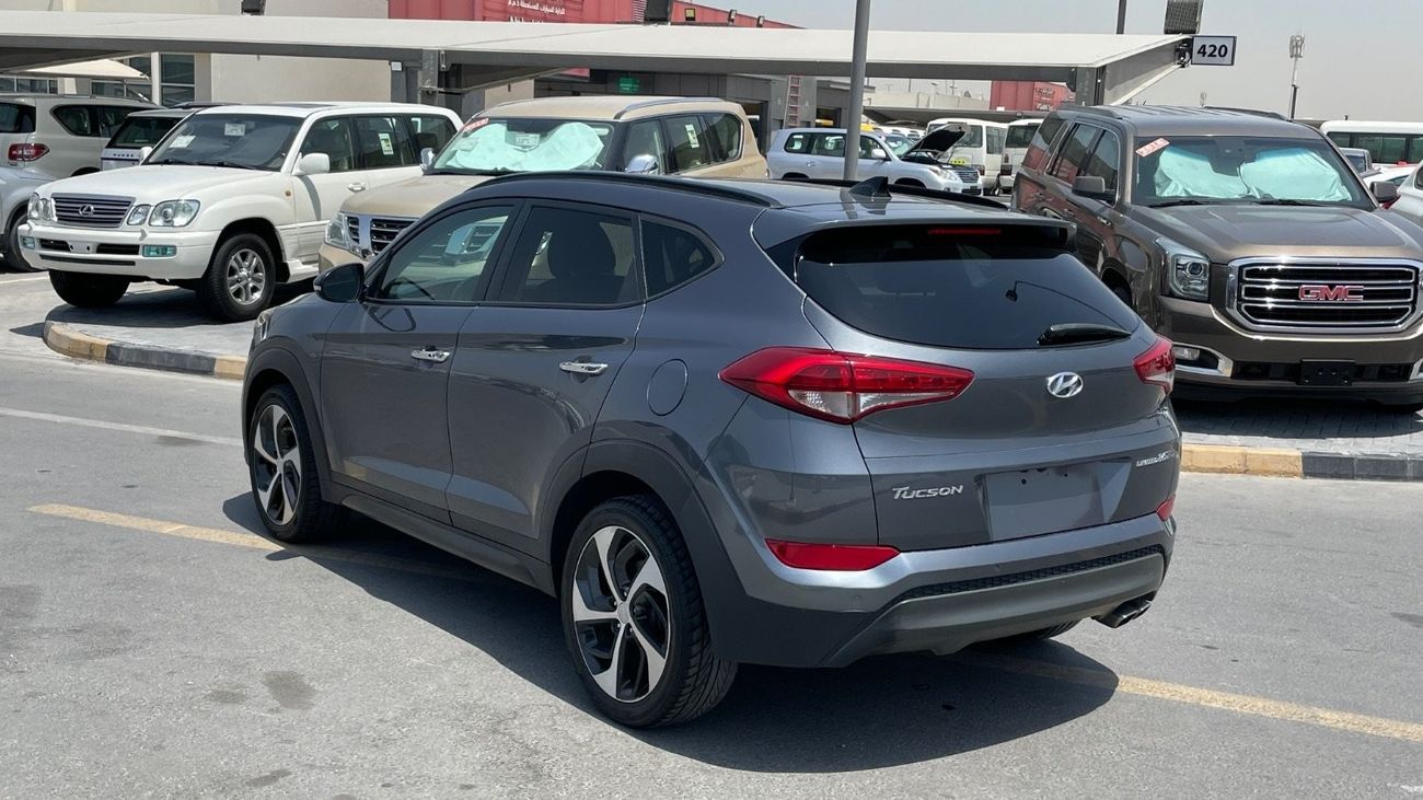 Hyundai Tucson Basic Panorama 1.6L FuLL,