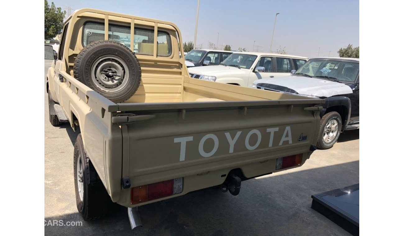 Toyota Land Cruiser Pick Up 4.5 DSL MANUAL V8