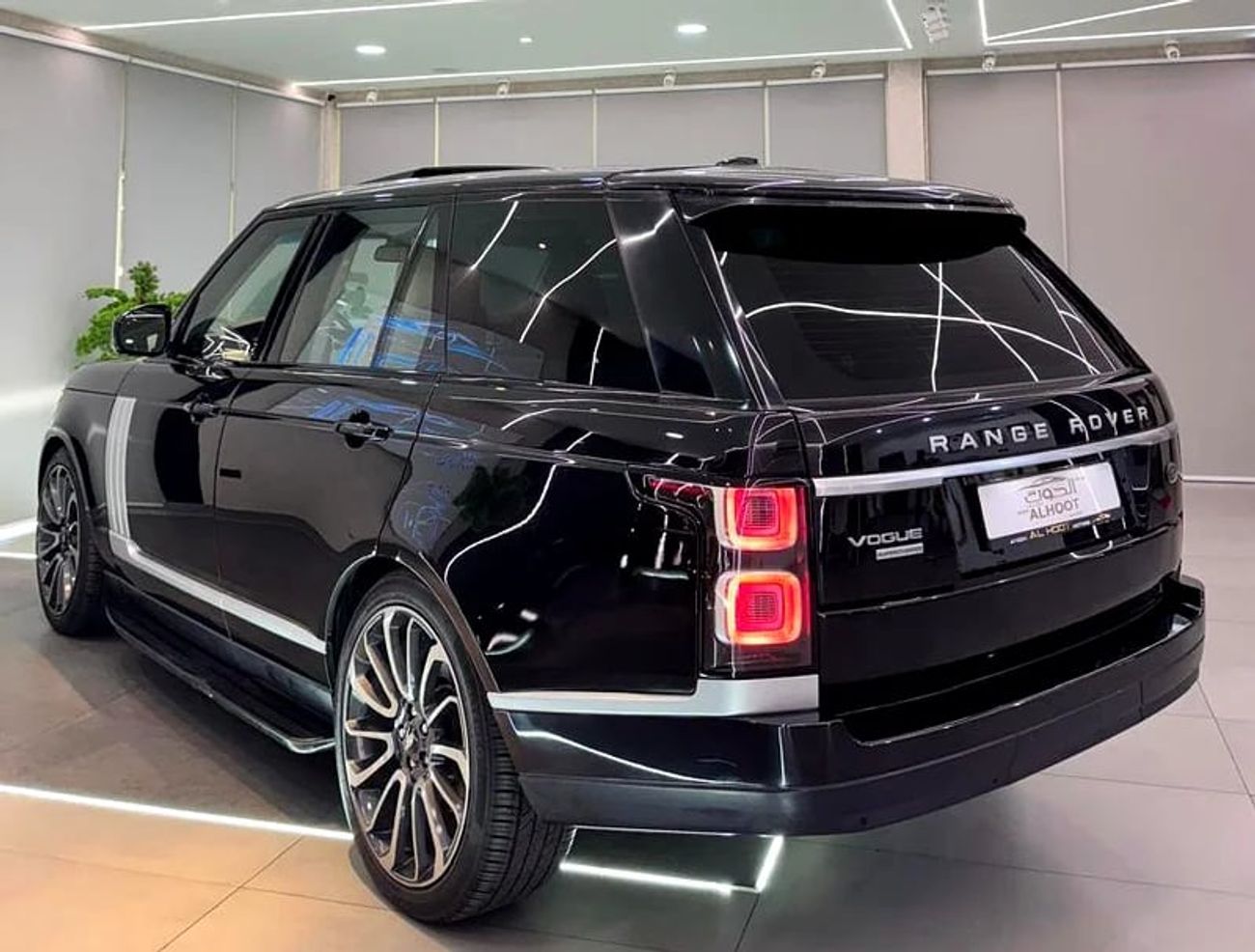 Land Rover Range Rover VOGUE SE SUPERCHARGED VOGUE V8 || GCC II FULLY LOADED || PERFECT CONDITION || 98k
