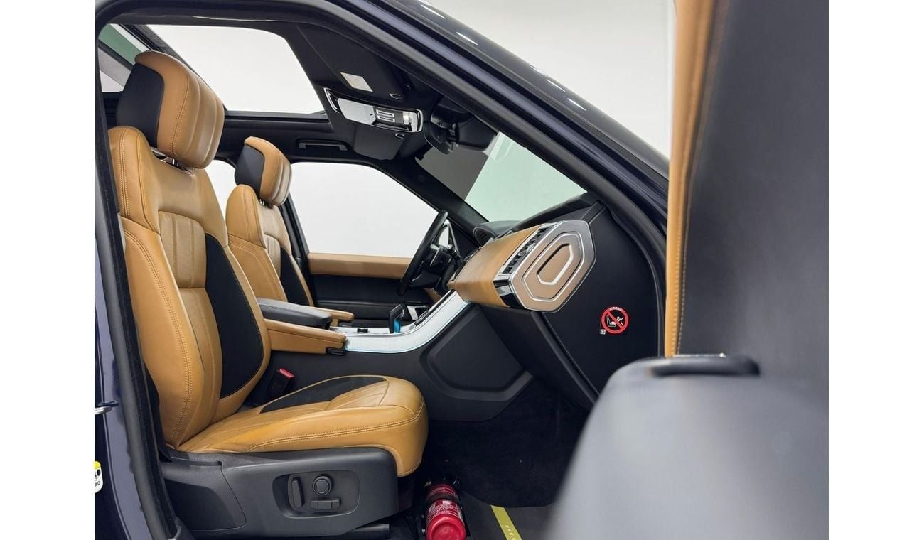 Land Rover Range Rover Sport HSE Dynamic 3.0L 2019 Range Rover Sport HSE Dynamic, Warranty, Full Service History, GCC