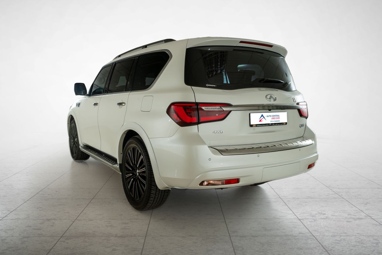 Infiniti QX80 LUXE 5.6