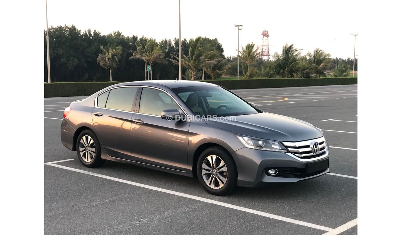 Used Honda Accord LX MODEL 2016 GCC car perfect condition inside and outside full original paint