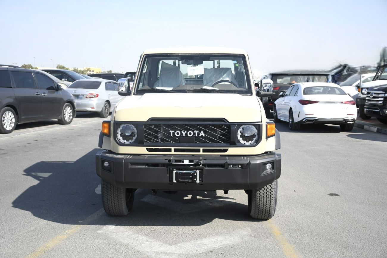 Toyota Land Cruiser Pick Up 79 series 4.0L Automatic with Diff lock
