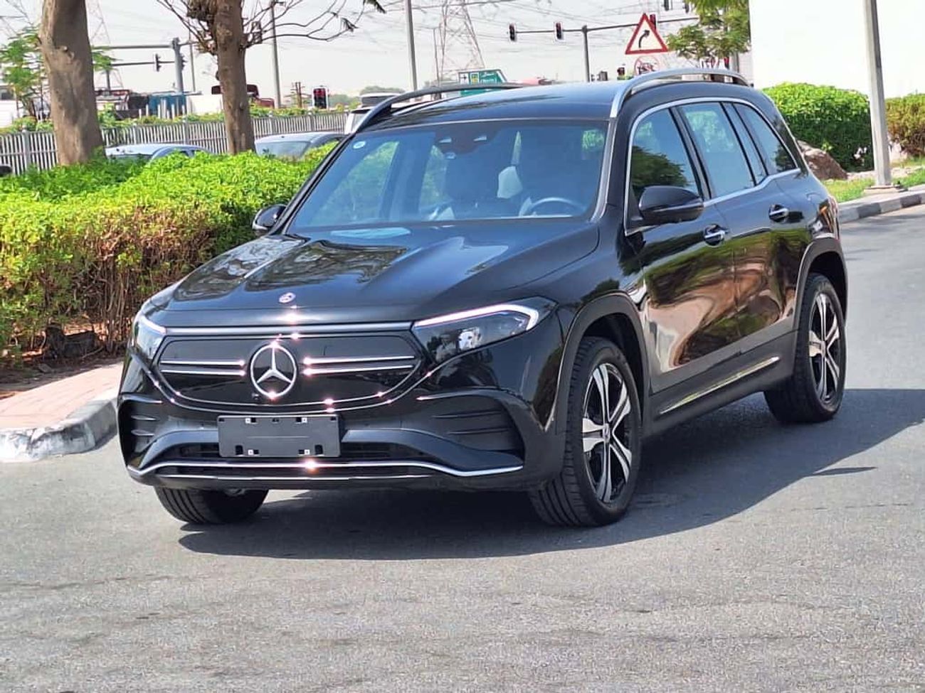 Mercedes-Benz EQB 350 2024 MERCEDES BENZ EQB-350 4 MATIC 7 SEATS