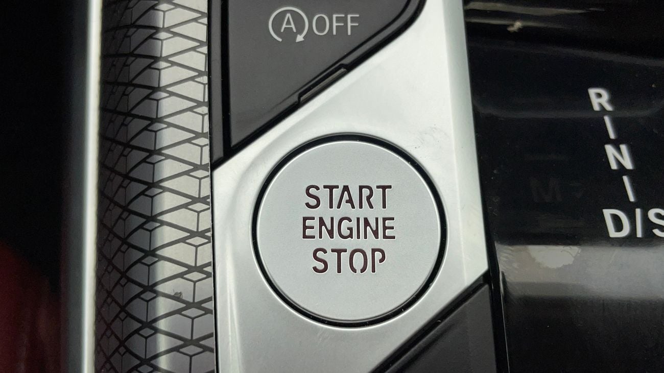 بي أم دبليو 320 M SPORT 2 | بدون دفعة مقدمة | اختبار القيادة في المنزل