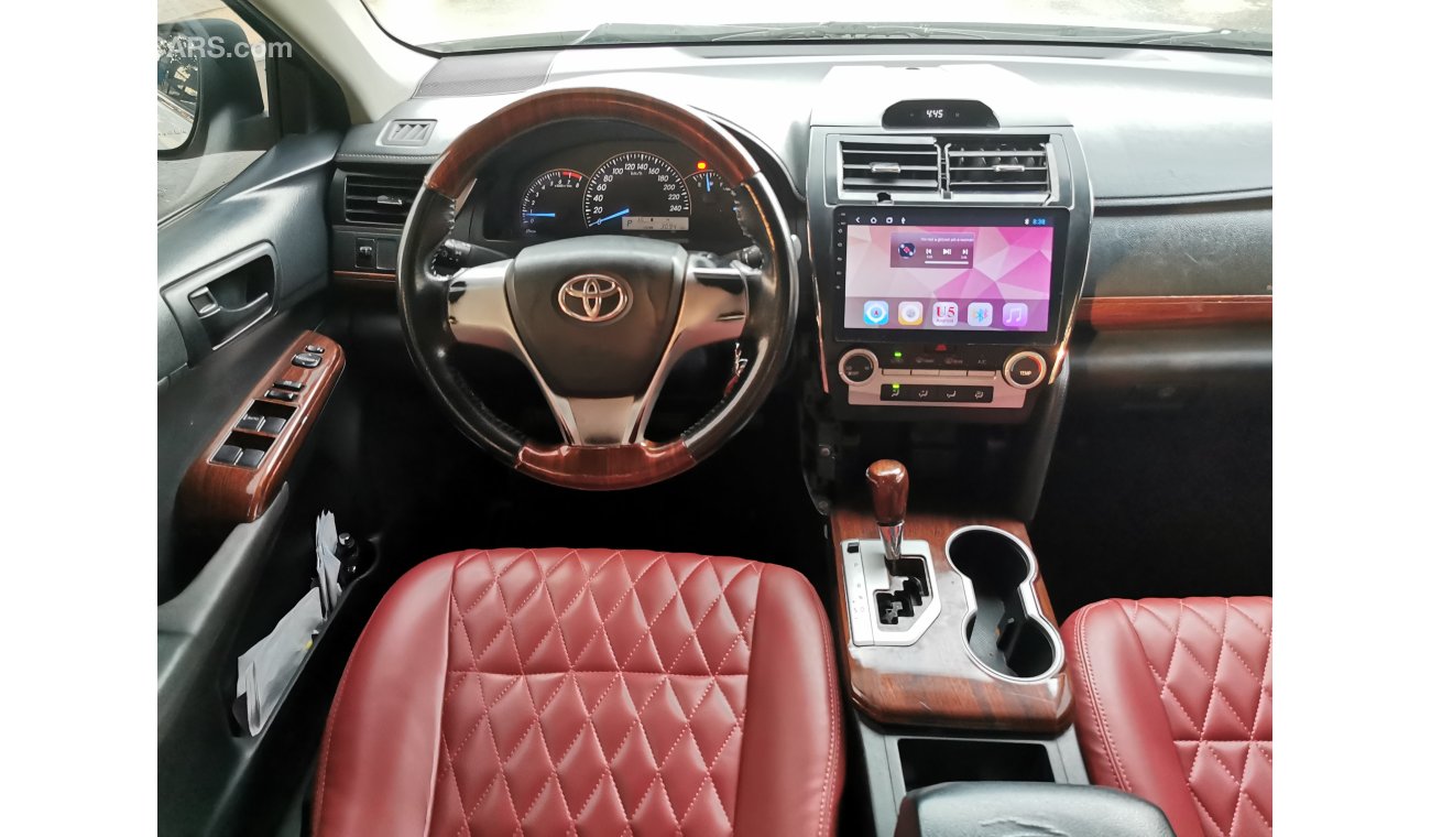 Toyota Camry 2.5L, Leather Seats, DVD + Rear DVD, Alloy Rims 16'', Rear AC, Wooden Interior (LOT # TCW2014)