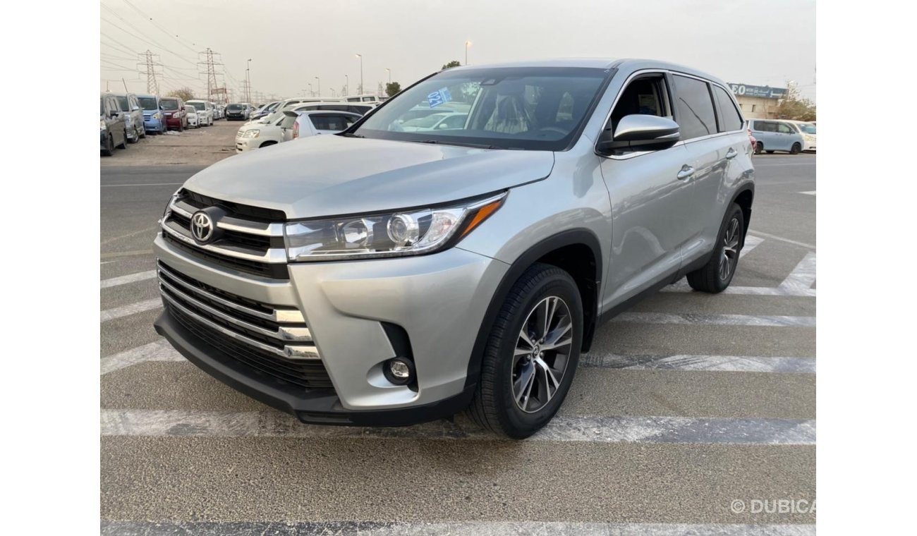 Toyota Highlander 2019 TOYOTA HIGHLANDER AWD / MID OPTION