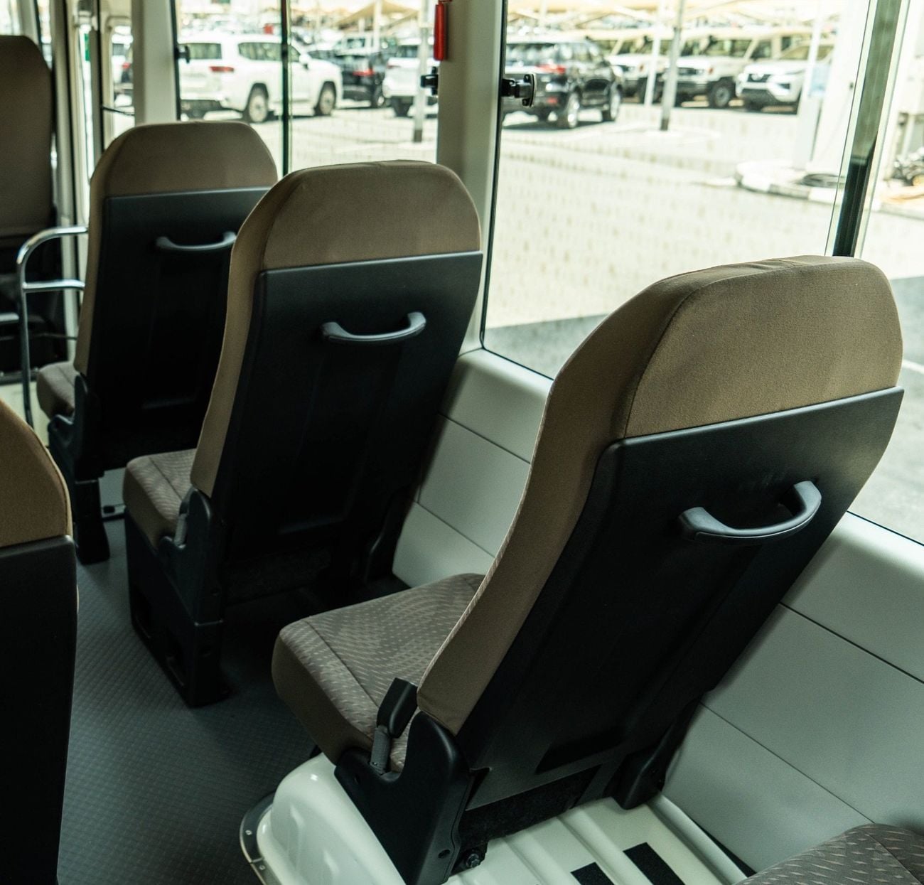 تويوتا كوستر COASTER 4.2 DIESEL || 23 Seater || 2026