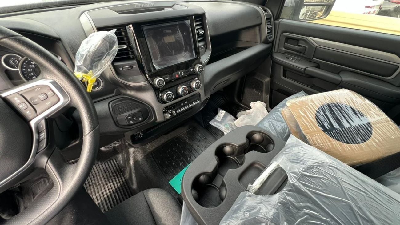 RAM 5500 EXPORT ONLY - Ram 5500 Regular Chassis Cab 4x4 6.7L Cummins Diesel 8-Speed AT