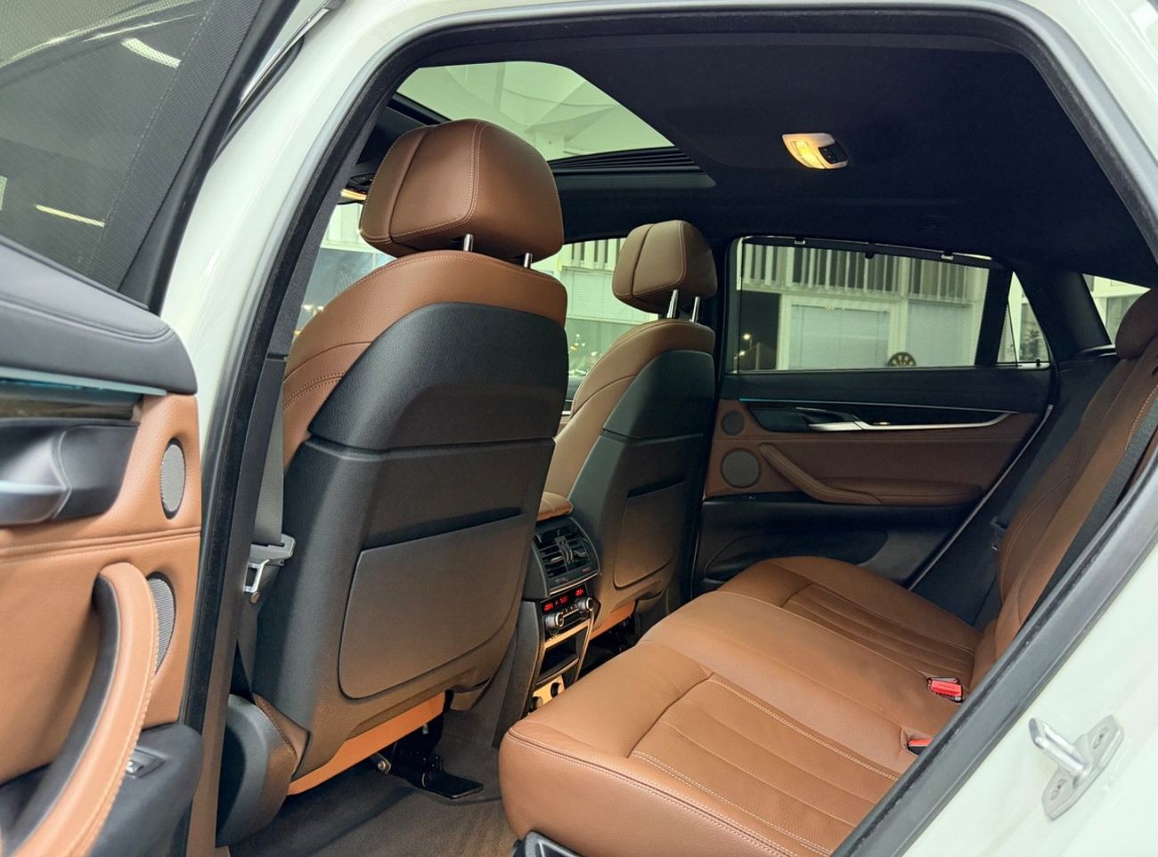 بي أم دبليو X6 50i M Sport 4.4L