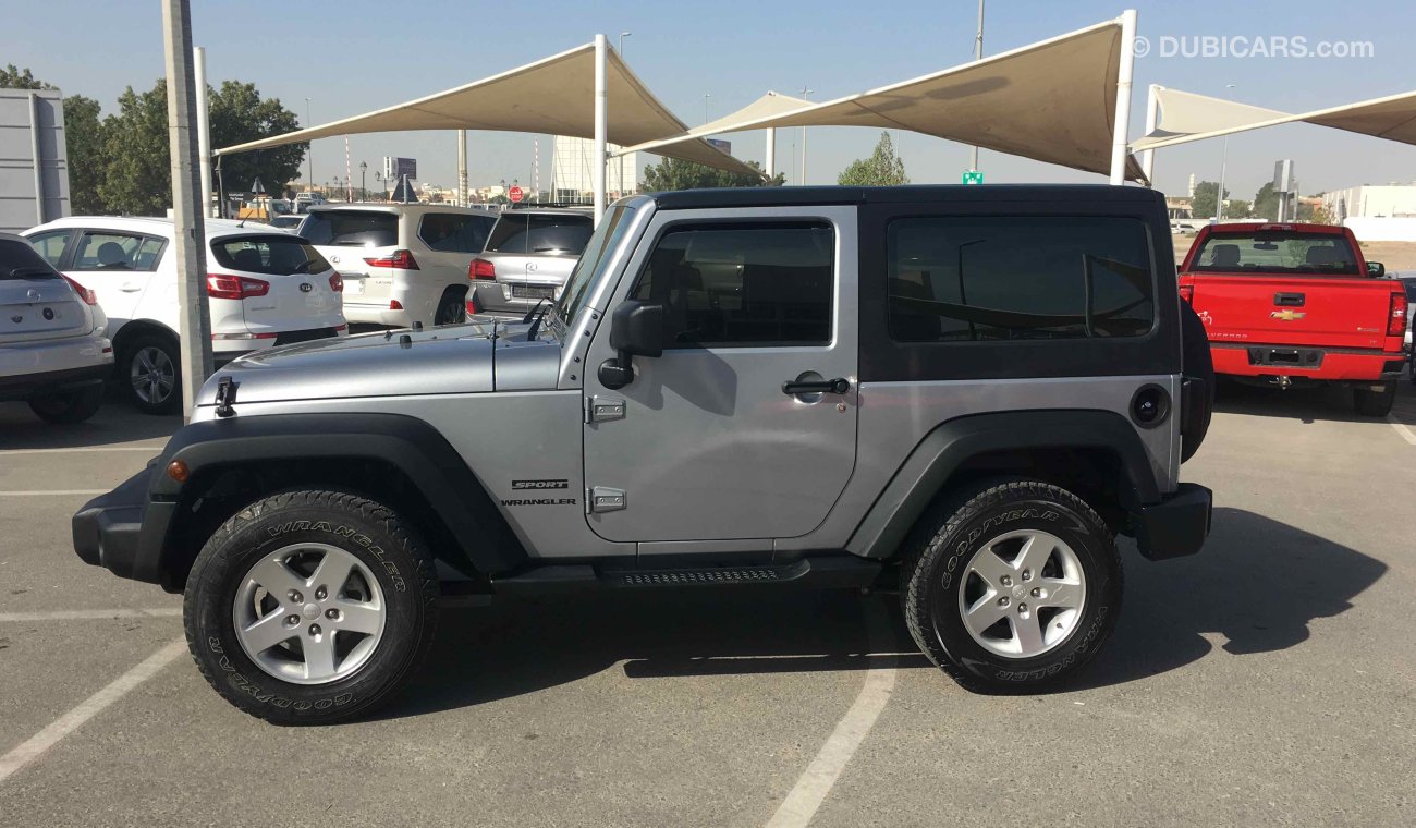 Jeep Wrangler سياره نظيفه جدا بدون حوادث صبغة وكاله ضمان شاسيه جير وماكينه