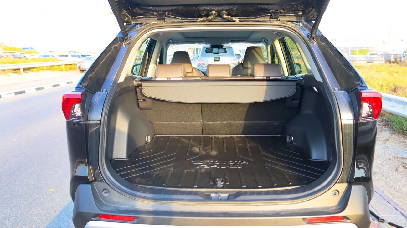 Toyota RAV4 RAV4 Adventure | 2.5L | AWD | Radar | GCC | 19inch Alloy Wheel