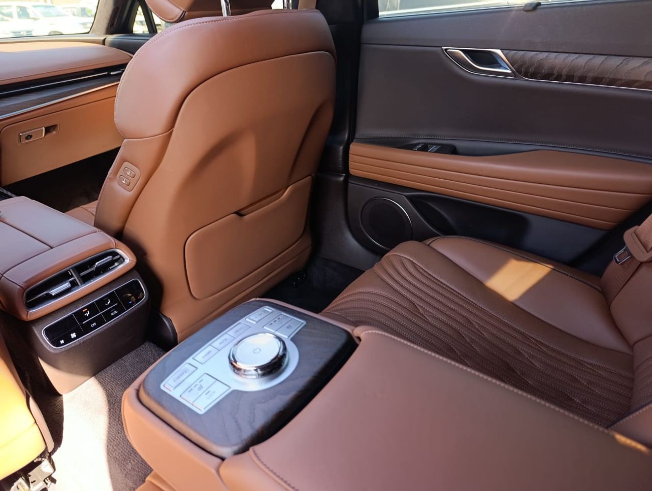 جينيسس G80 Platinum 2.5L AWD