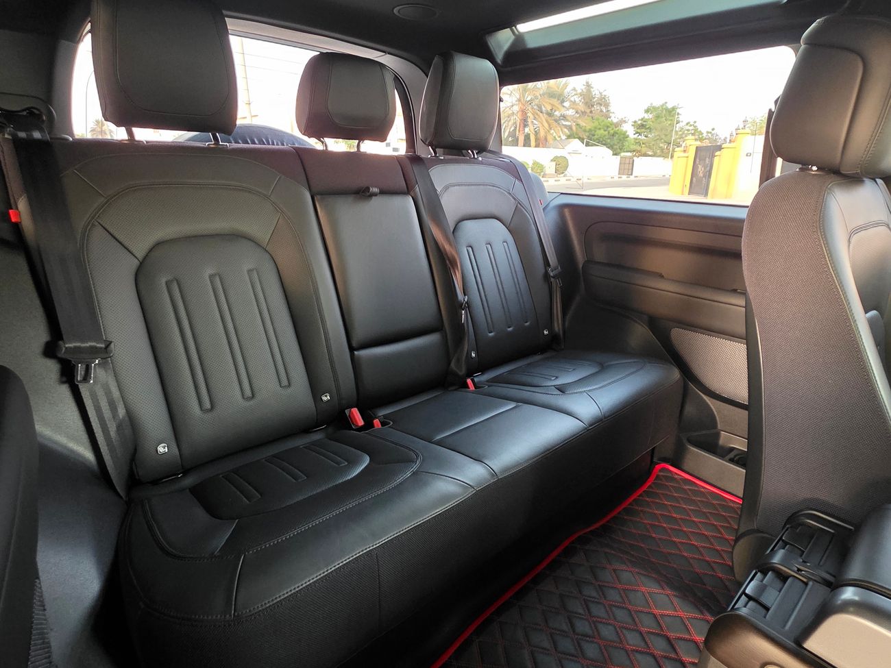 Land Rover Defender 90 P400 X