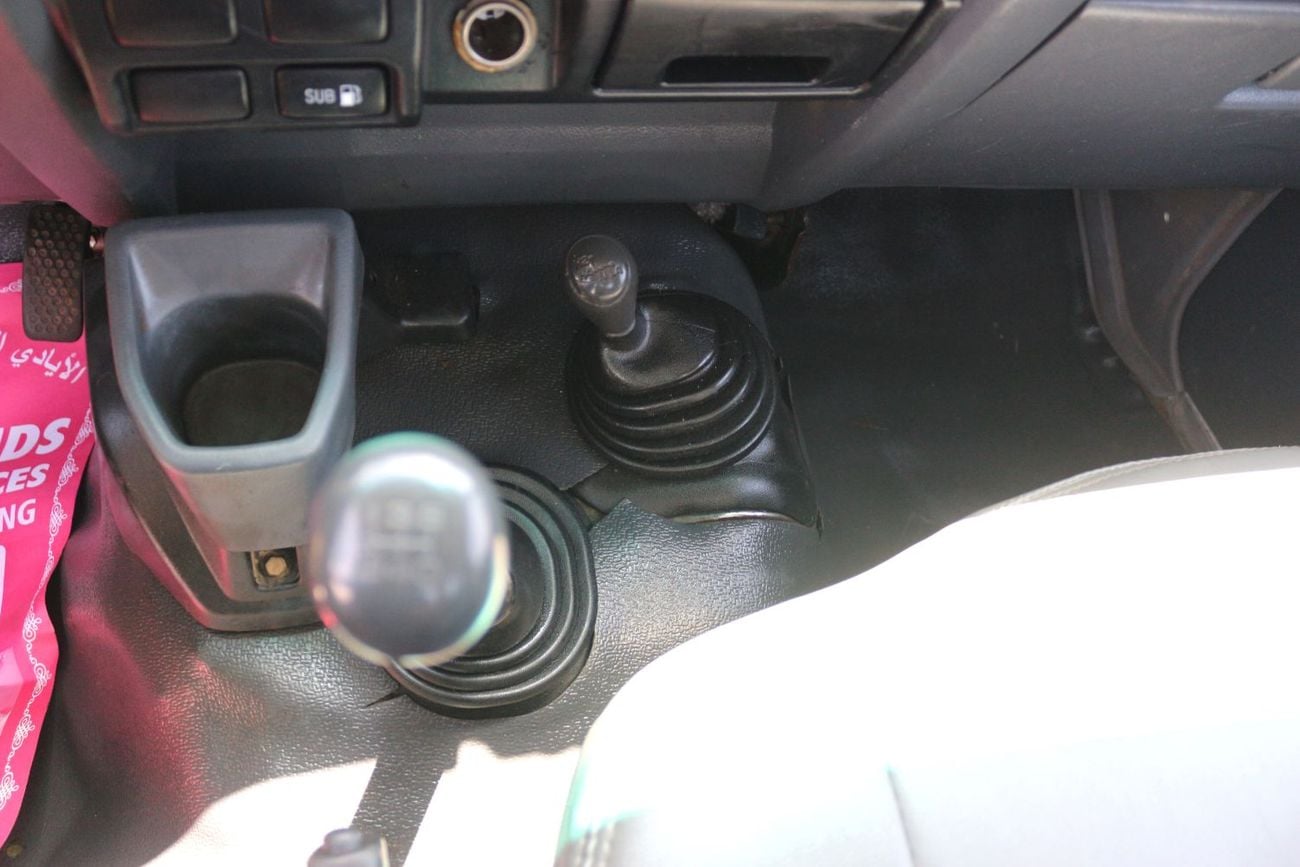 تويوتا لاند كروزر بيك آب TOYOTA LAND CRUISER PICKUP 2010 DIESEL MANUAL GEAR GULF SPACE 4X4
