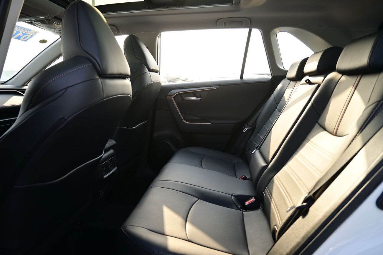 Toyota Wildlander Toyota Wildlander 2.0L Petrol AWD, Model 2025, Color White