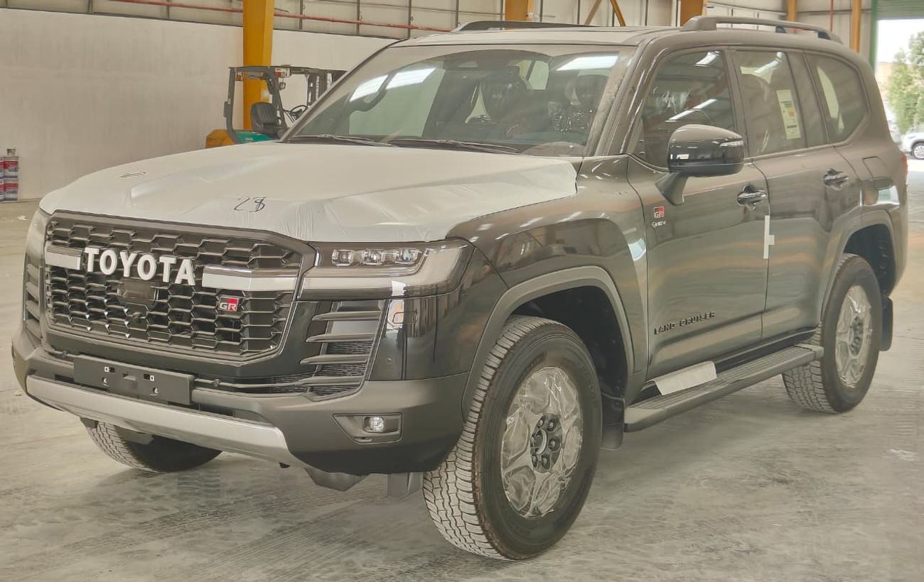 تويوتا لاند كروزر 2025 Toyota Land Cruiser LC300 GR-Sport HEV (Full-Option with Radar) 3.5L V6 Twin Turbo Hybrid Expor