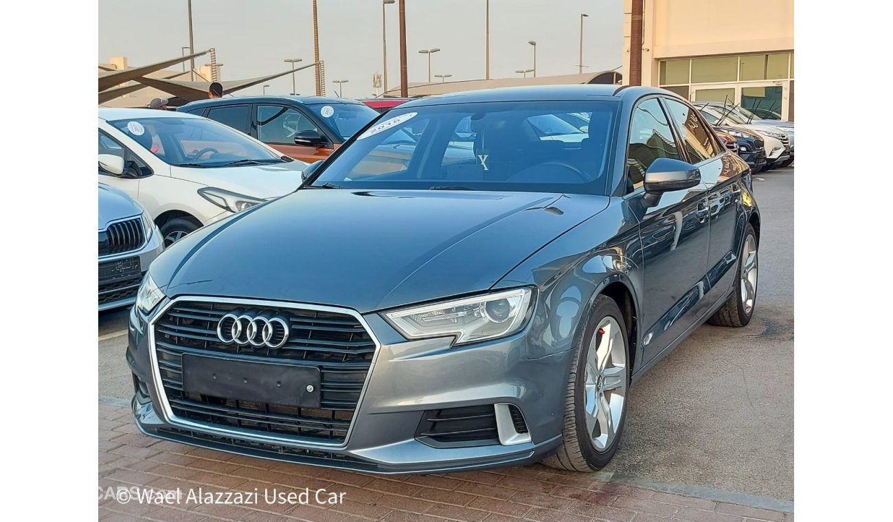 Audi A3 30 TFSI اودي A3 خليجي 2018 بدون حوادث نهائيا نظيفه جدا من الداخل والخارج  نظيفه جدا من الداخل و الخا