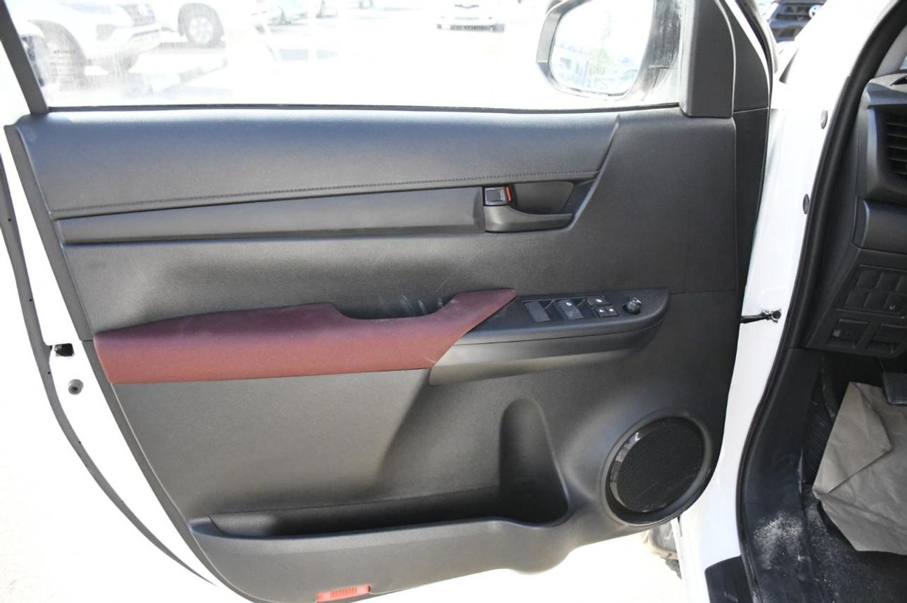 Toyota Hilux GL 2 2.4L AWD Hilux 4x4 Double Cabin Pick up 2400 cc manual transmission