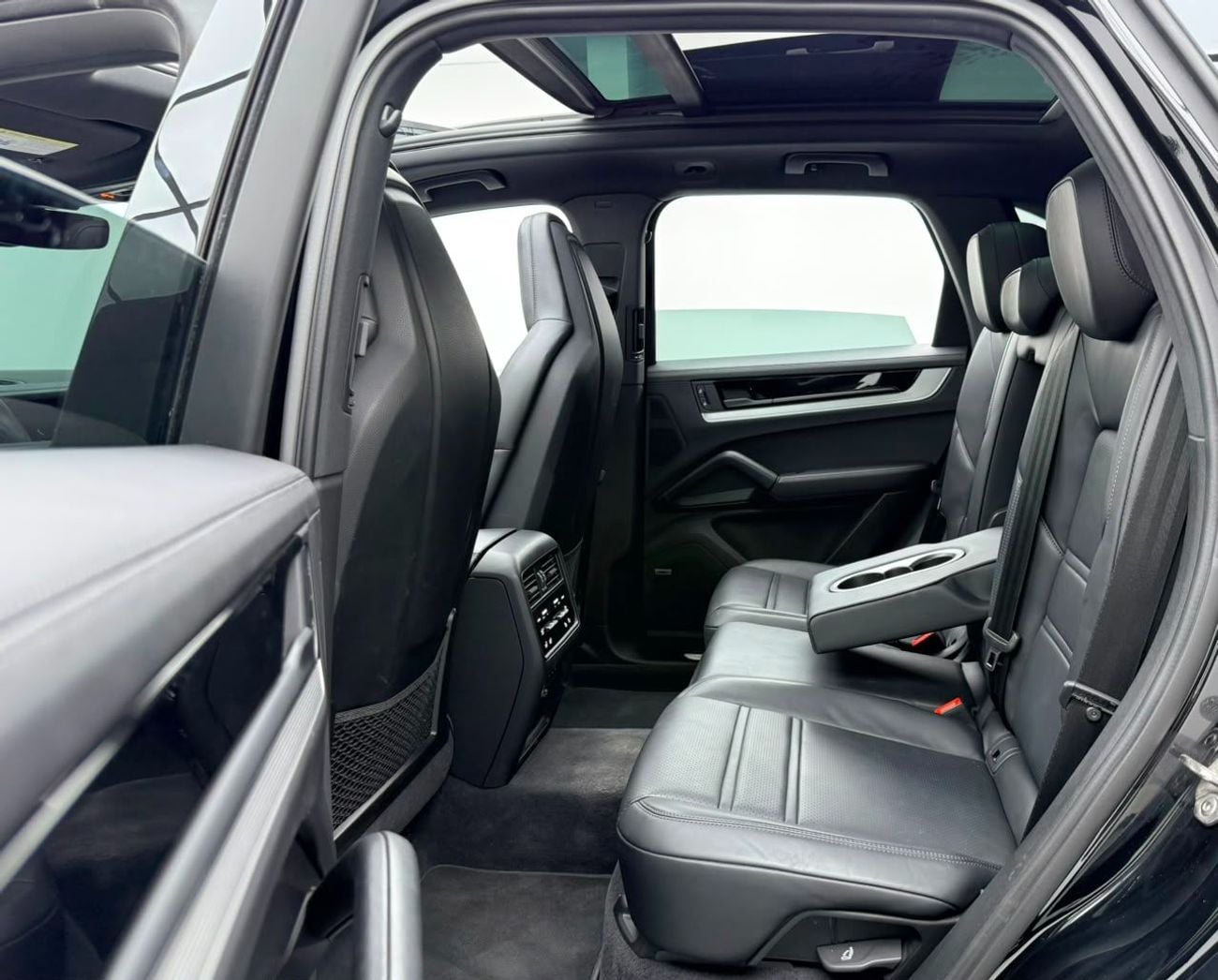 بورش كايان 2024 Porsche Cayenne, Warranty, Service History, Low Km, Excellent Condition, American
