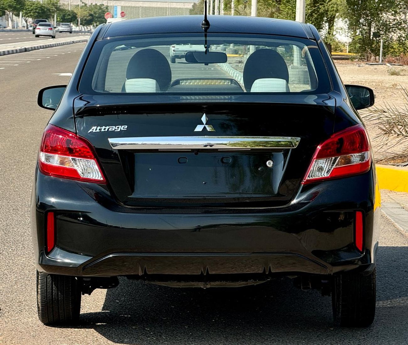 ميتسوبيشي اتراج GLX Full 1.2L